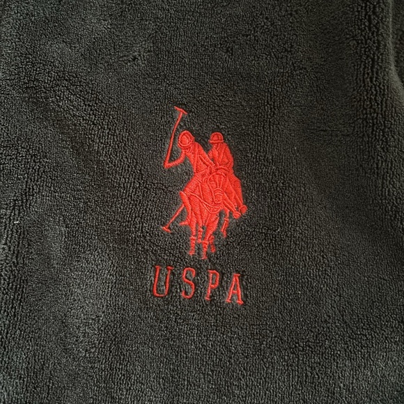 US Polo Assn zip up sweater - Picture 4 of 5